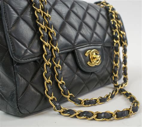 chanel chain black quilted handbag